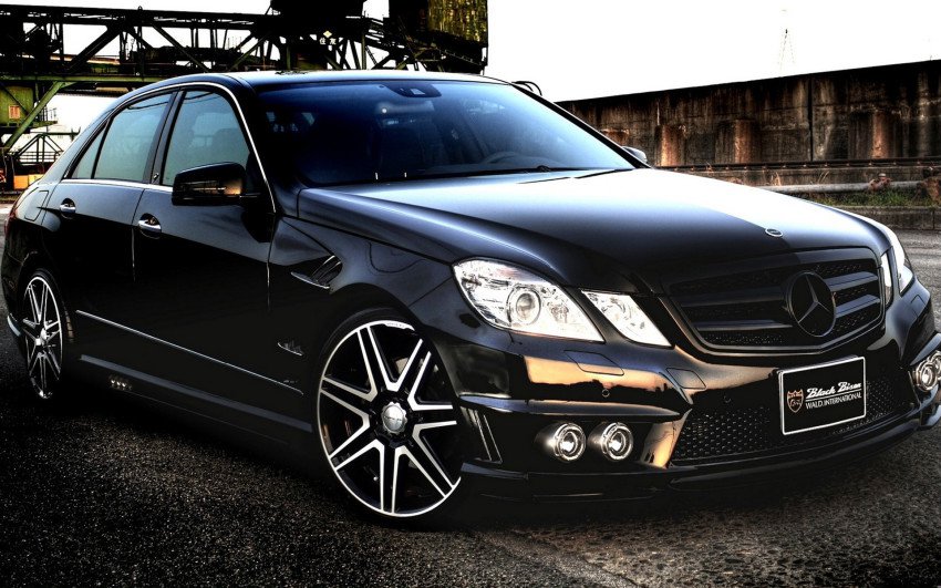Роскошный Мерседес Е-класса с индексом W212