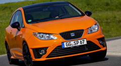 Уникальный спортивный стиль автомобиля Seat Leon 2014
