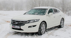 Honda Crosstour: повышенный комфорт и уникальные опции